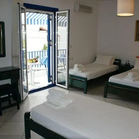 Elia Apartment *